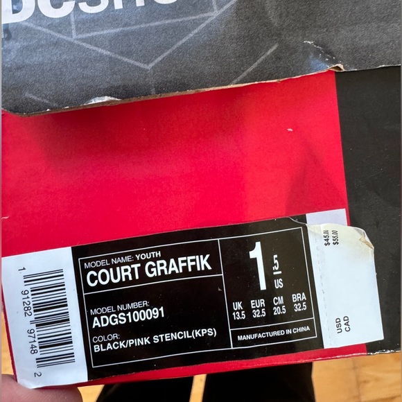 GIRLS' DC LITTLE KID & BIG KID COURT GRAFFIK SNEAKERS size 1.5 never worn - Picture 8 of 8